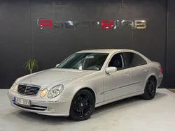 Ljusgrå Begagnad 2003 Mercedes E240 Avantgarde Sedan | 49 000 kr (Marknadspris)