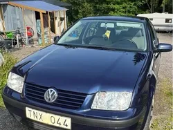Blå Begagnad 2003 VW Bora Basis Sedan | 17 500 kr