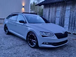 Grå Begagnad 2018 Skoda Superb Business Line Kombi | 249 900 kr (Marknadspris)
