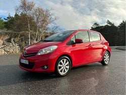 Röd Begagnad 2012 Toyota Yaris Active Halvkombi | 53 000 kr (Bra pris)