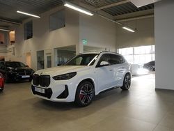 Vit Begagnad 2024 BMW iX1 M Sport SUV | 659 800 kr
