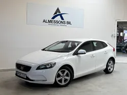 Vit Begagnad 2012 Volvo V40 Kinetic Kombi | 84 900 kr (Marknadspris)