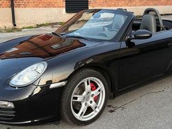 Svart Begagnad 2005 Porsche Boxster S Cab | 299 900 kr (Marknadspris)