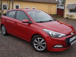 Röd Begagnad 2015 Hyundai i20 Premium Halvkombi | 69 900 kr (Lite dyr)