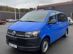 Blå Begagnad 2019 VW Caravelle Trendline Minibuss | 249 900 kr (Superpris)