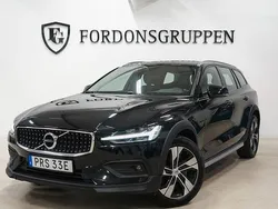Svart Begagnad 2022 Volvo V60 CC Kombi | 354 800 kr (Marknadspris)