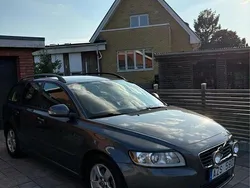 Grå Begagnad 2011 Volvo V50 Kinetic Kombi | 54 000 kr (Marknadspris)