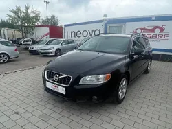 Svart Begagnad 2010 Volvo V70 Momentum Kombi | 41 900 kr (Marknadspris)