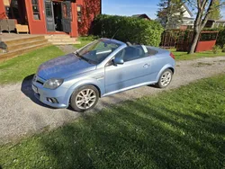Blå Begagnad 2005 Opel Tigra Cab | 20 000 kr (Superpris)