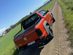 Röd Begagnad 2015 VW Amarok Canyon Pickup | 239 000 kr (Dyr)