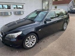 Svart Begagnad 2006 BMW 523 Kombi | 25 000 kr (Superpris)