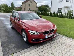 Röd Begagnad 2016 BMW 320 Sport Line Sedan | 160 000 kr (Superpris)