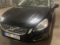 Svart Begagnad 2012 Volvo V60 Summum Kombi | 80 000 kr (Marknadspris)