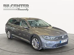 Mörkgrå Begagnad 2016 VW Passat Kombi | 157 500 kr (Marknadspris)