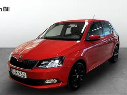 Röd (corrida red) Begagnad 2018 Skoda Fabia Style Halvkombi | 119 900 kr (Marknadspris)