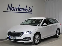 Vit (candy white) Begagnad 2022 Skoda Octavia Kombi | 299 900 kr (Marknadspris)