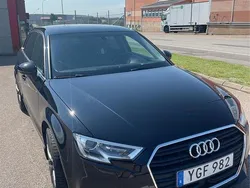 Svart Begagnad 2017 Audi A3 Sportback Comfort Halvkombi | 142 000 kr (Marknadspris)