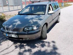 Brun Begagnad 2001 Volvo V70 Kombi | 29 500 kr (Dyr)