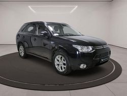 Svart Begagnad 2014 Mitsubishi Outlander SUV | 99 800 kr (Marknadspris)