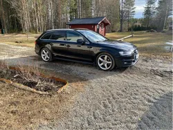 Svart Begagnad 2015 Audi A4 Sport Kombi | 129 000 kr (Marknadspris)