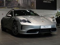 Silver Ny 2025 Porsche Taycan Sport Turismo Sedan | 1 496 100 kr (Marknadspris)