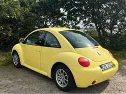 Gul Begagnad 2000 VW Beetle Highline Halvkombi | 28 000 kr (Marknadspris)