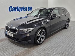 Svart (safirsvart metallic) Begagnad 2024 BMW 330e Comfort Edition Kombi | 445 000 kr