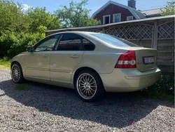 Grön Begagnad 2004 Volvo S40 Sedan | 22 000 kr (Superpris)