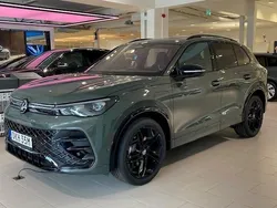 Grön Ny 2025 VW Tiguan R-line SUV | 736 300 kr