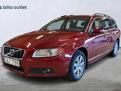 Röd Begagnad 2010 Volvo V70 Momentum Kombi | 159 900 kr (Dyr)
