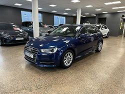 Blå Begagnad 2014 Audi A3 Sportback Attraction Halvkombi | 119 900 kr (Marknadspris)