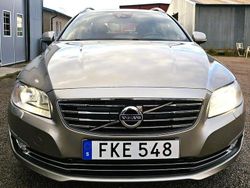 Ljusbrun (brun) Begagnad 2015 Volvo V70 Summum Kombi | 139 500 kr (Lite dyr)
