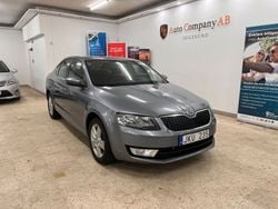 Mörkgrå (grå) Begagnad 2013 Skoda Octavia Ambition Halvkombi | 79 900 kr (Marknadspris)