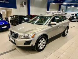 Ljusbrun Begagnad 2011 Volvo XC60 Momentum SUV | 79 000 kr (Marknadspris)