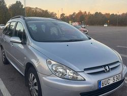 Grå Begagnad 2004 Peugeot 307 Kombi | 16 000 kr (Marknadspris)