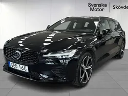 Svart Begagnad 2023 Volvo V60 Ultimate Kombi | 399 200 kr (Bra pris)