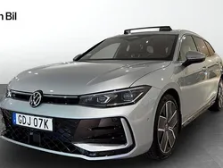 Silver Ny 2025 VW Passat R-line Kombi | 578 700 kr (Marknadspris)
