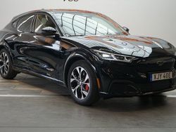 Svart Begagnad 2021 Ford Mustang Mach-E Titanium SUV | 429 900 kr (Dyr)