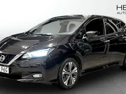 Svart (black) Begagnad 2021 Nissan Leaf N-Connecta Halvkombi | 179 900 kr (Marknadspris)