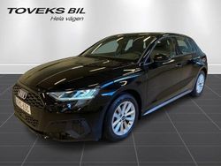 Svart (brilliantsvart) Begagnad 2023 Audi A3 Sportback Comfort Halvkombi | 269 000 kr (Marknadspris)