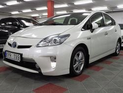 Vit Begagnad 2012 Toyota Prius Plug-in Hybrid Halvkombi | 114 500 kr (Marknadspris)