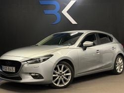 Grå Begagnad 2017 Mazda 3 Inclusive Halvkombi | 79 900 kr (Lite dyr)