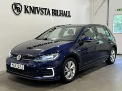 Mörkblå (blå) Begagnad 2020 VW Golf VII GTE Halvkombi | 204 400 kr (Marknadspris)