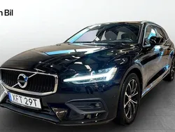 Svart Begagnad 2021 Volvo V60 Kombi | 249 900 kr (Superpris)