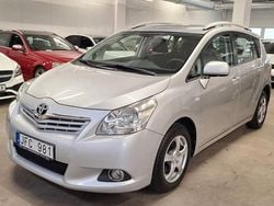 Silver Begagnad 2010 Toyota Verso Minibuss | 75 000 kr (Marknadspris)