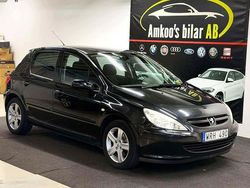Svart Begagnad 2005 Peugeot 307 Halvkombi | 18 900 kr (Marknadspris)