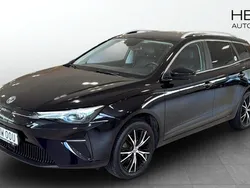 Svart (black) Begagnad 2022 MG MG5 EV Long Range Luxury Kombi | 204 900 kr (Bra pris)