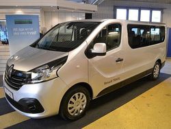 Silver (silver metallic) Begagnad 2019 Renault Trafic Van | 199 000 kr (Lite dyr)