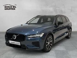 Mörkblå (blå) Begagnad 2025 Volvo V60 Plus Kombi | 489 000 kr (Marknadspris)
