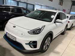 Vit (white) Begagnad 2021 Kia e-Niro Advance SUV | 269 900 kr (Marknadspris)